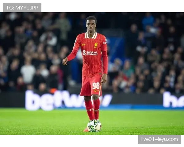 南安普顿传奇球星重返俱乐部，倾力助阵青训发展