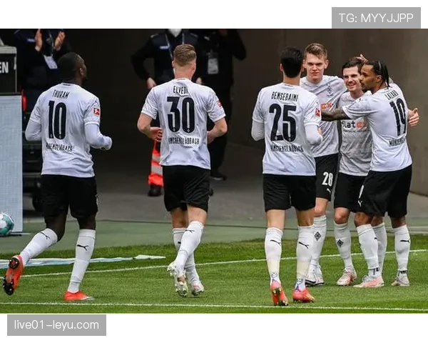 门兴后防稳固成制胜关键，助力球队德甲持续抢分