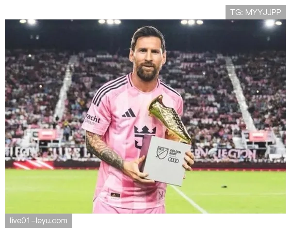 梅西火力全开领跑射手榜，金靴之争白热化