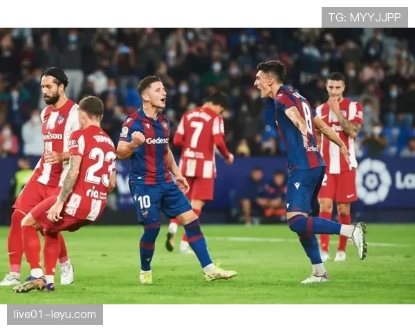 西甲新赛季战火将燃,各队备战状态分化,争冠格局悬念迭起 西甲新赛季战火将燃,各队备战状态分化,争冠格局悬念迭起