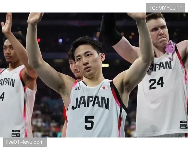 历史最佳球员之争再起波澜：传奇巨星谁主沉浮？