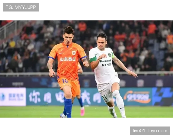 山东泰山矛盾升级！战术变革引争议，豪门地位面临冲击